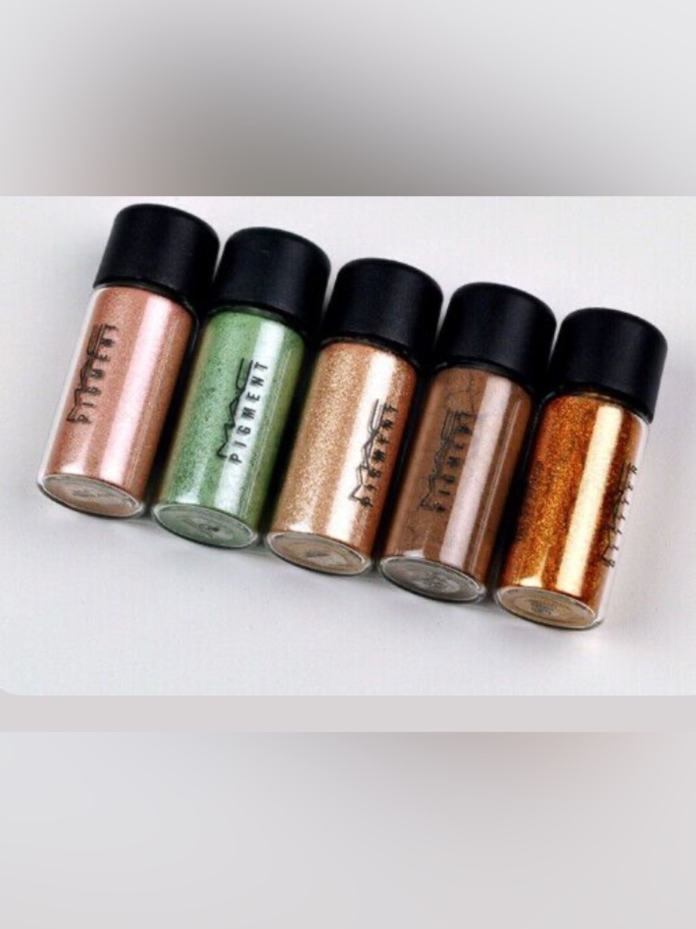 MAC Cosmetics Loose Pigment - Set of 5. Thrillseekers Tartan Warm HTF